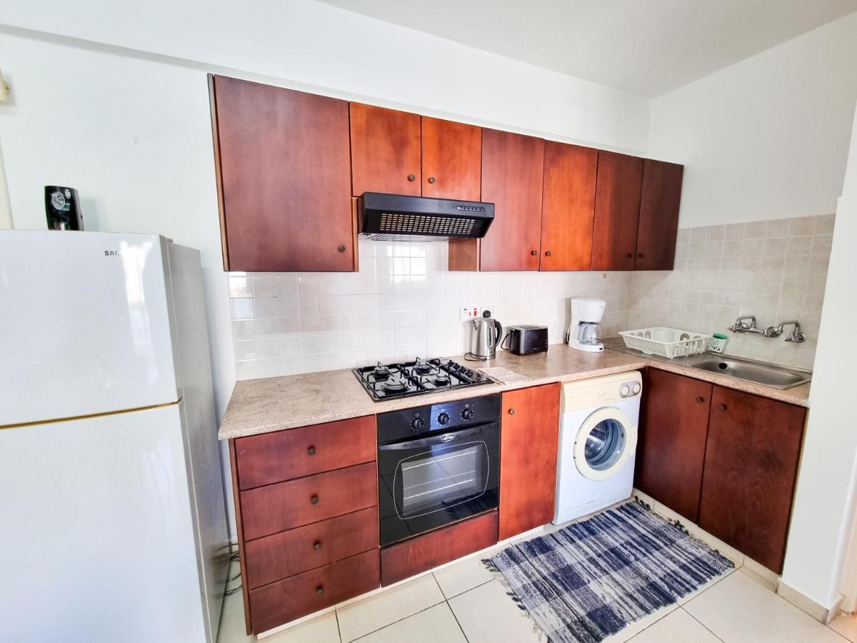 Seaside Heaven Apartment With Pool لارنكا المظهر الخارجي الصورة