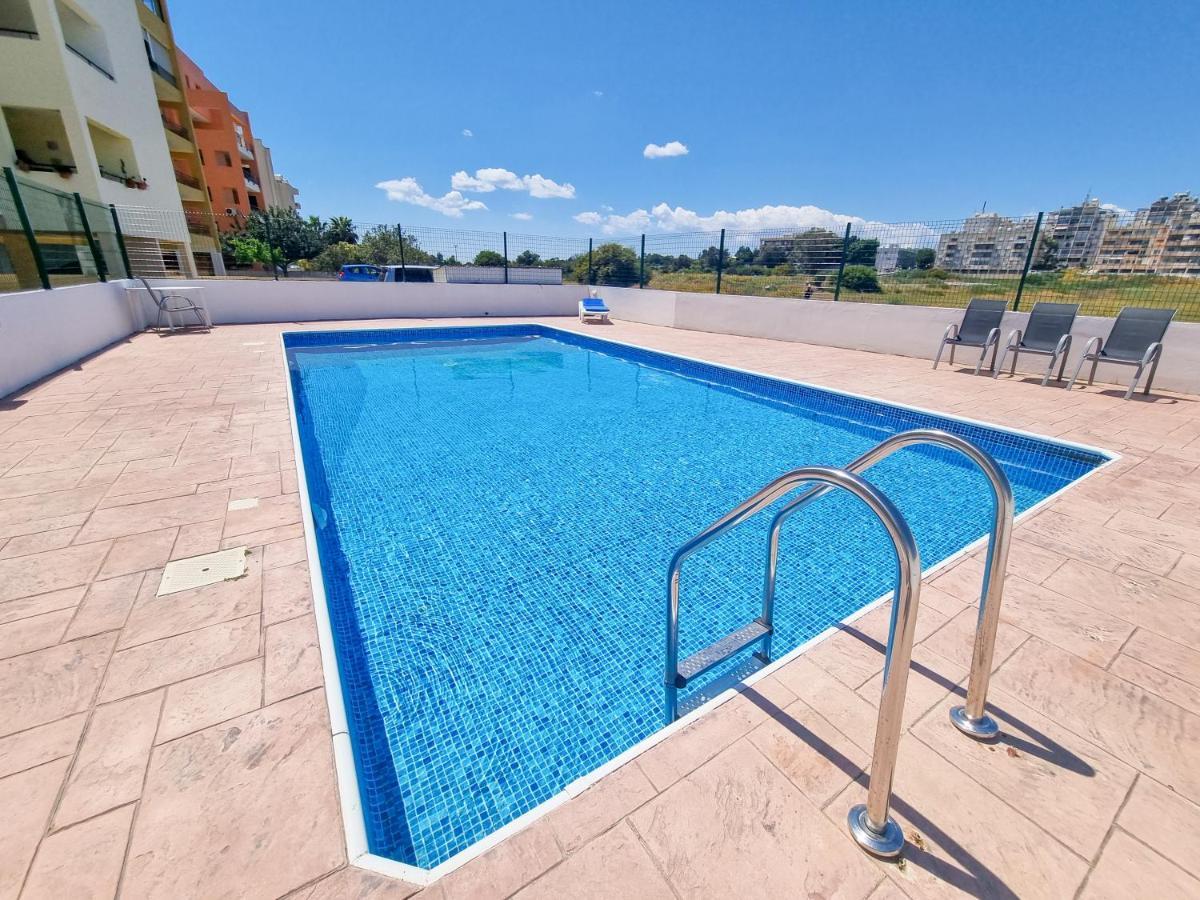 Seaside Heaven Apartment With Pool لارنكا المظهر الخارجي الصورة